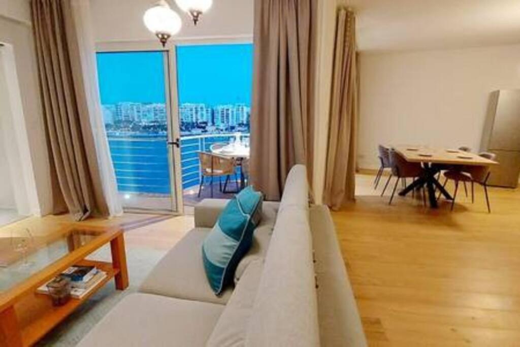 Stunning Beachfront Apartment In St Julians Sliema Dış mekan fotoğraf